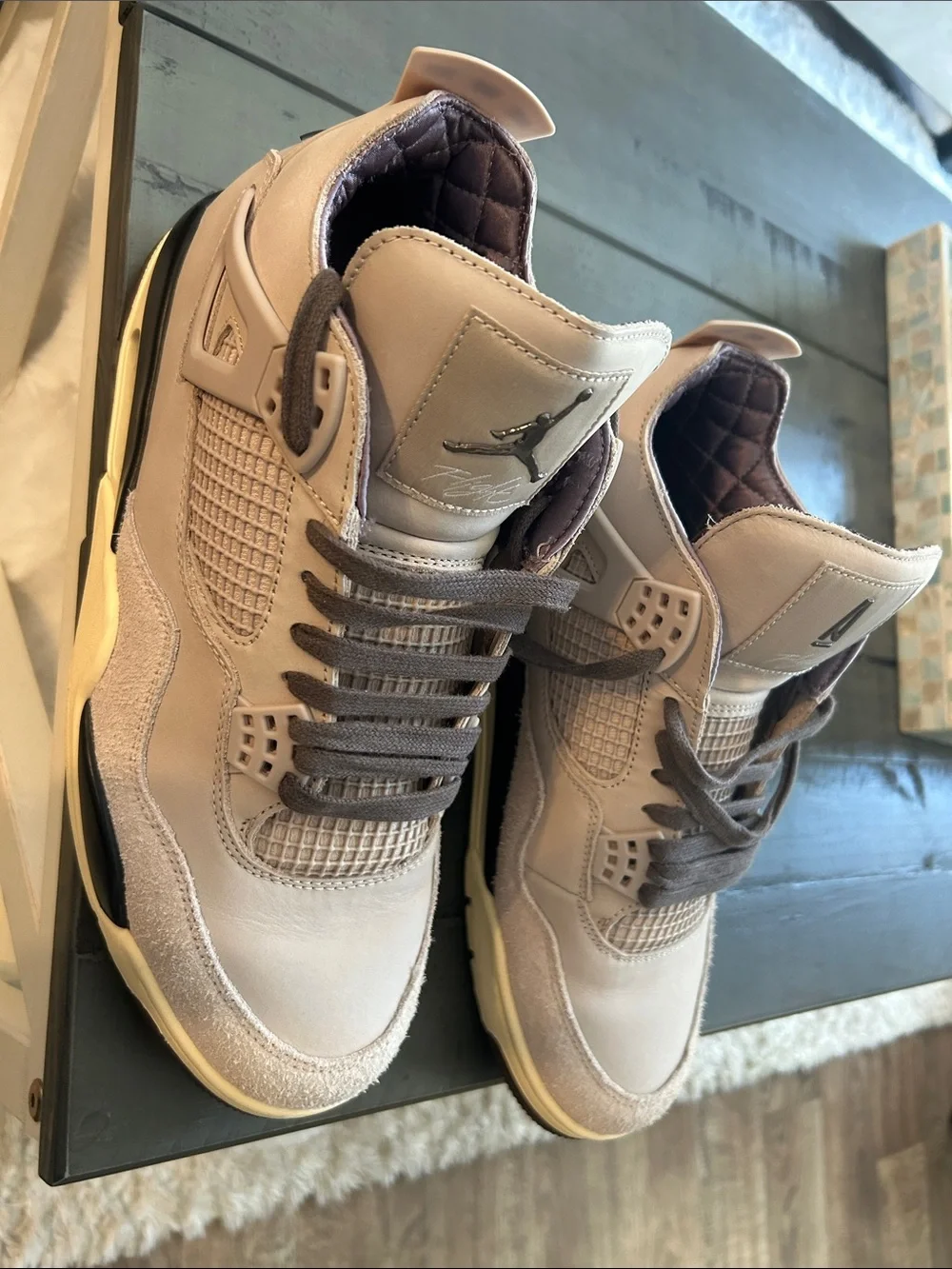 Jordan 4 Retro OG A Ma Maniere While You Were Sleeping